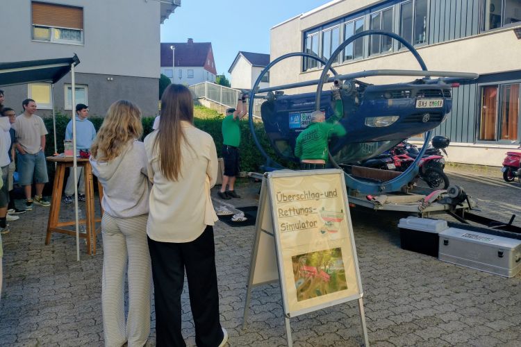 Jung, Sicher, Startklar – Verkehrsprävention in der Q3