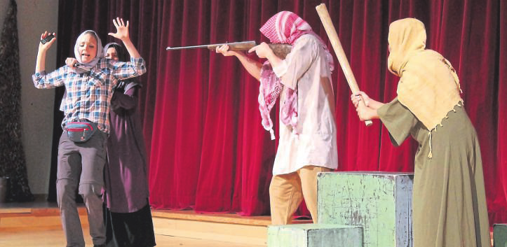 buehne wurde zum kriegsschauplatz 090218