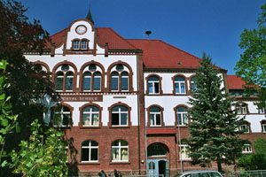 Altbau und Verwaltungsgebäude